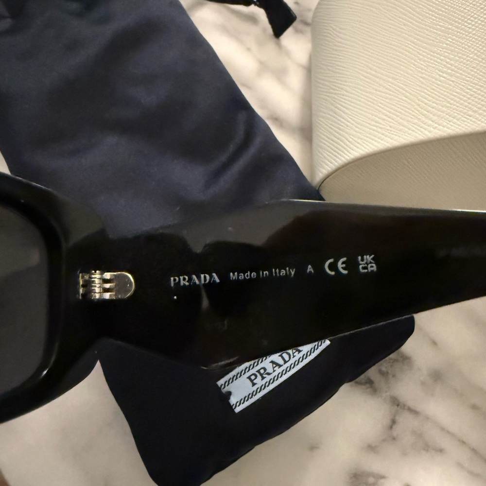 Prada Symbole Rectangular Sunglasses With Box And… - image 4